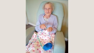 Good old knit and natter at Sheffield care home